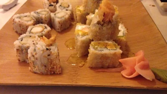 Akikomo Sushi