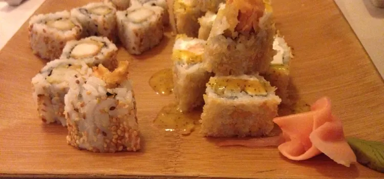 Akikomo Sushi