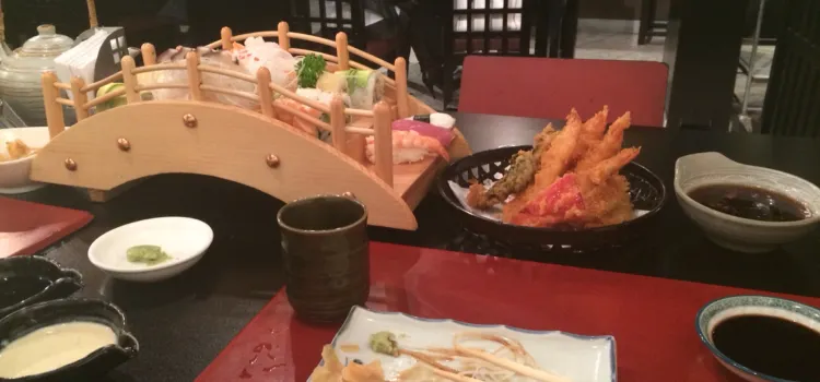 Izakaya Sushi Bar
