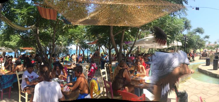 Sirena Bay Bar & Restaurant
