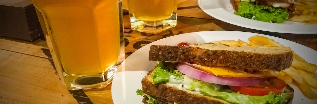 Claroscuro Gastropub