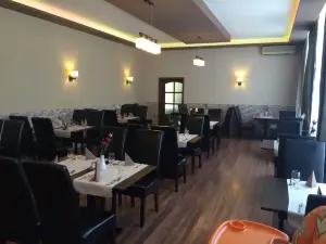 Arany Holló Restaurant