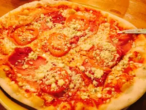 Classic Pizza Iso Omena