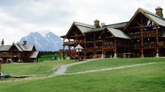 The Lodge of the Ten Peaks Café