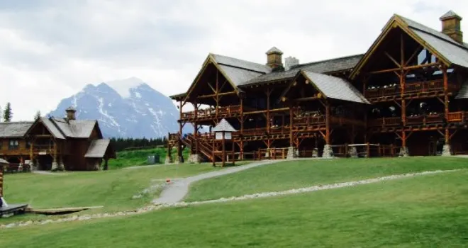 The Lodge of the Ten Peaks Café