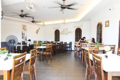 Yasmin Restaurant