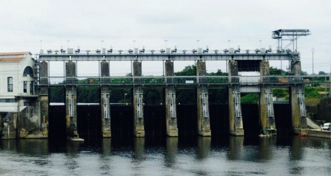 Le Barrage
