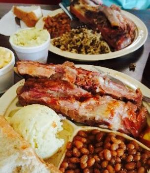 Many Smokehouse