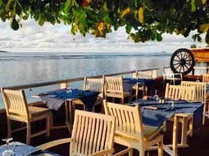 Pool Side Restaurant