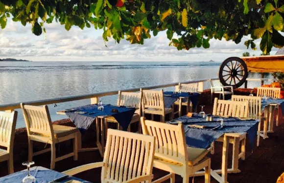 Pool Side Restaurant