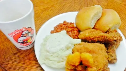 Charlie's Chicken in 브로큰애로우