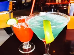 Oliver Street Bar & Grill