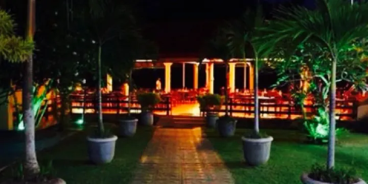 Ayesha Restaurant & Pub