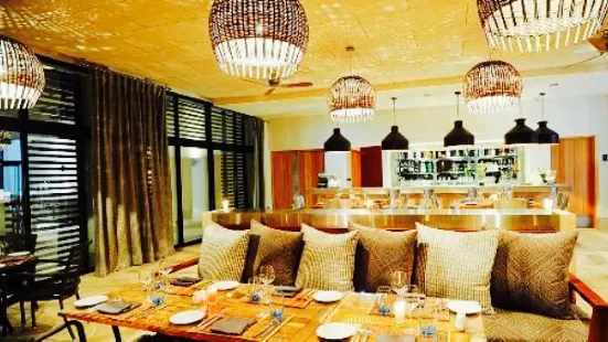 Pool Lounge Bar & Restaurant Thalassa Sea & Spa