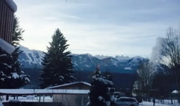 Fire Pit BBQ Smokehouse