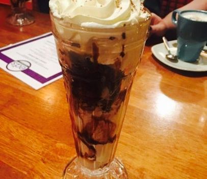 Ed's Bar and Grill