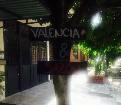 Valencia & Sazón