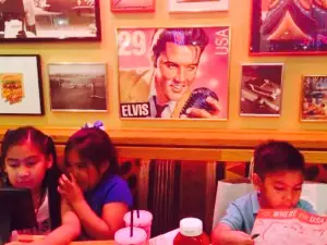 Red Robin Gourmet Burgers