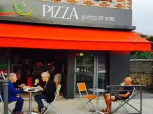 Pizza au feu de bois
