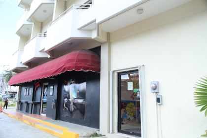 Shirley's Coffee Shop Garapan