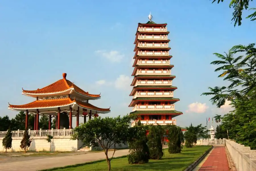 He Xiangu Tourist Area