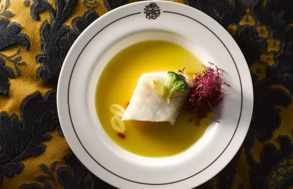 上海半島酒店·YI LONG COURT逸龍閣