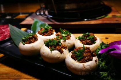 Jing Lan · Roast Meat Ye Shi