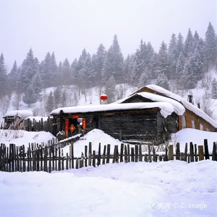 Отели рядом с достопримечательностью «»