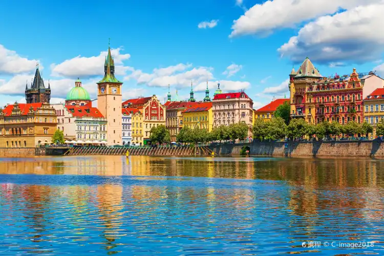 Hotels near Old Town