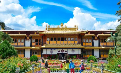 พระราชวังโนร์บูกลิงกา