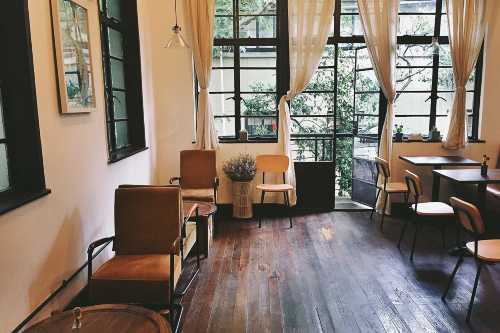 白鸟珈琲White Bird Cafe(南京西路店)