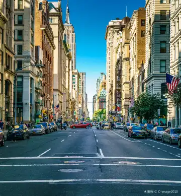 Hotels near 5th Avenue