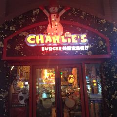 Charlie‘s ảnh của người dùng