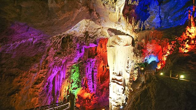 Wuxi County Lingwu Cave
