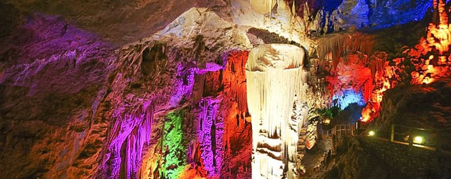 Wuxi County Lingwu Cave
