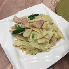 云和大酒店-餐饮部 User Photo