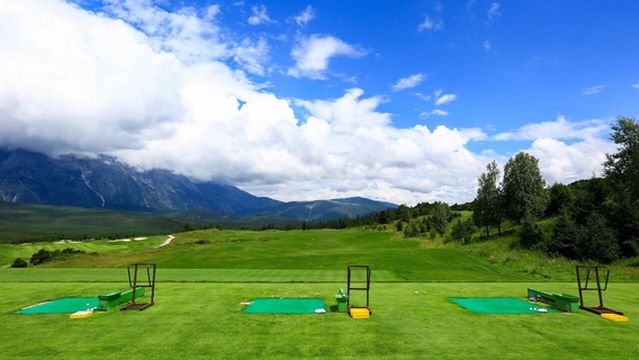 Yulong Xue Shan Guoji Gao'erfu Club