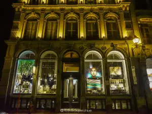 Popular Night Attractions in Quebec