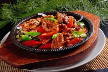 红色荣坊主题文化餐厅(泸定店)