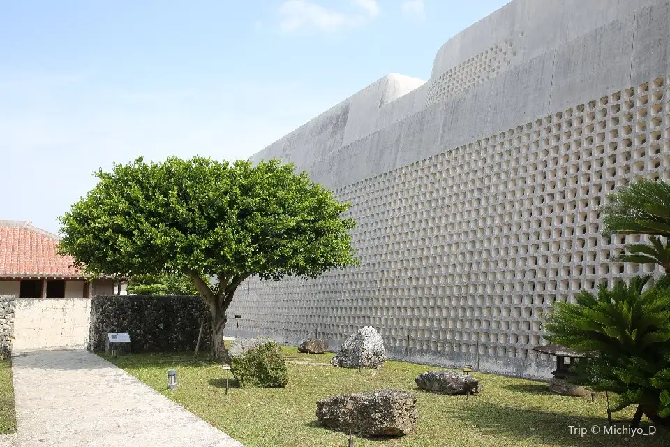 2_Okinawa Prefectural Museum and Art Museum (Okimyu)