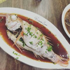 Dongjigushijingpinminsu·shiwu Restaurant 여행 사진