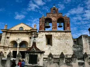 Faro a Colón