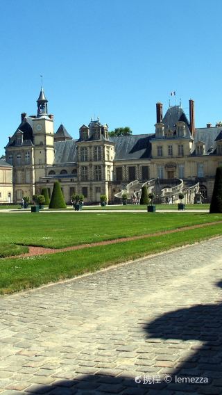 1-day tour to Basilique Saint-Seurin + Musee d'Aquitaine + Saint-Émilion + Chateau Cheval Blanc
