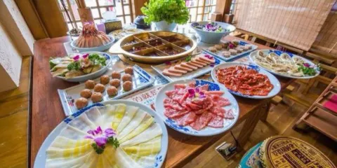 辣莊重庆老火锅(东港店)