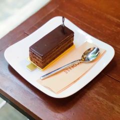 BROWN Coffee and Bakery User Photo