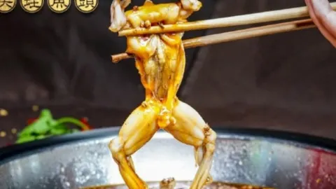 廖姥爷美蛙鱼头(瑞丽店) in รุ่ยลี่
