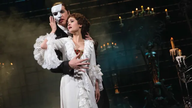 9 Must See Musicals by Broadway in Chicago