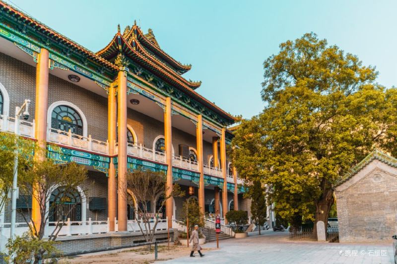 Zhengzhou Beida Mosque (East Gate)