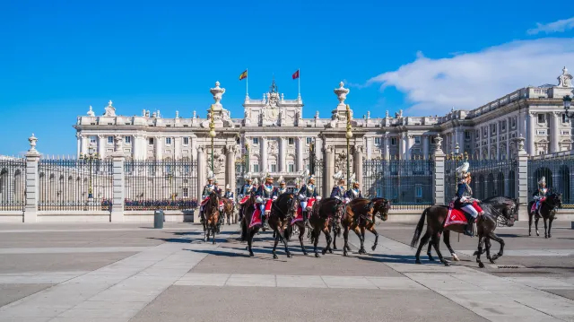 10 Must-See Spots in Madrid