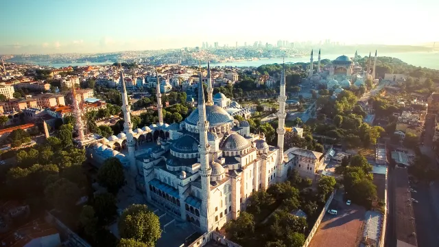 Iconic Blue in Istanbul: Sultan Ahmed Mosque You Cannot Miss